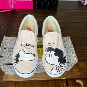 Womens Vans Peanuts Lip Smack Slip Ons